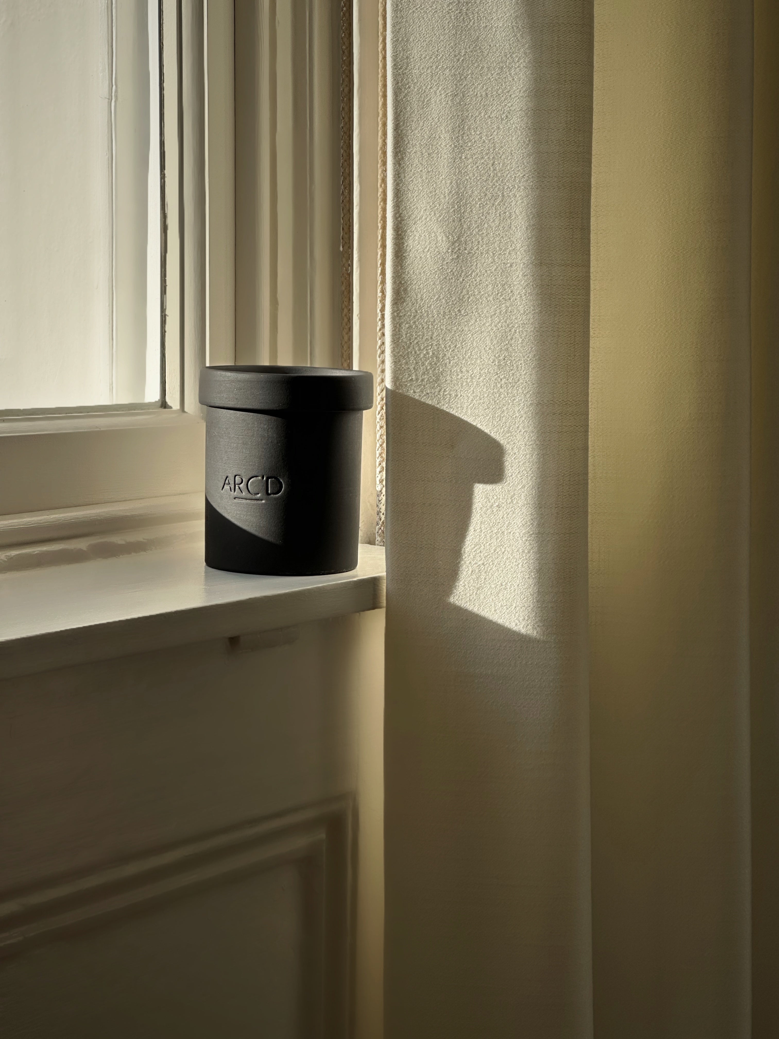 CUSTOMISABLE SCENTED CANDLE - ONYX